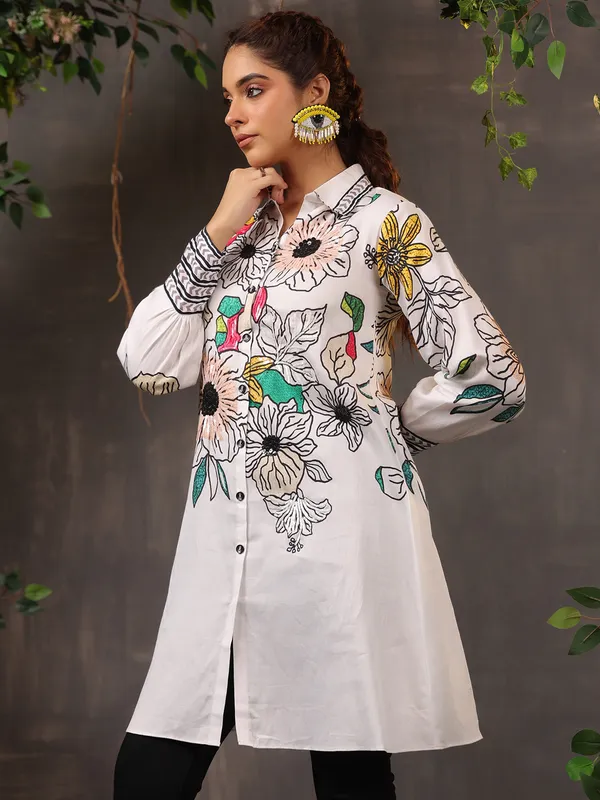 Trendy white cotton tunic top for casual