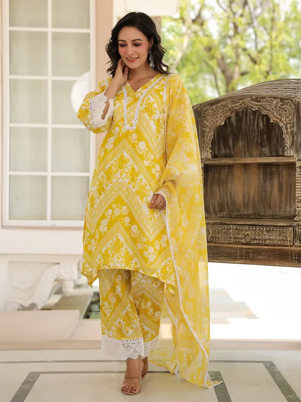Trendy yellow printed kurti set