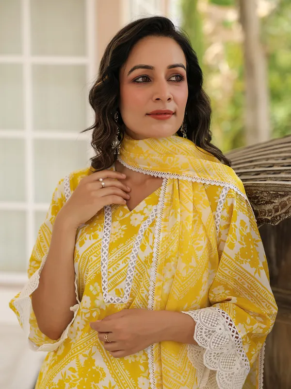 Trendy yellow printed kurti set