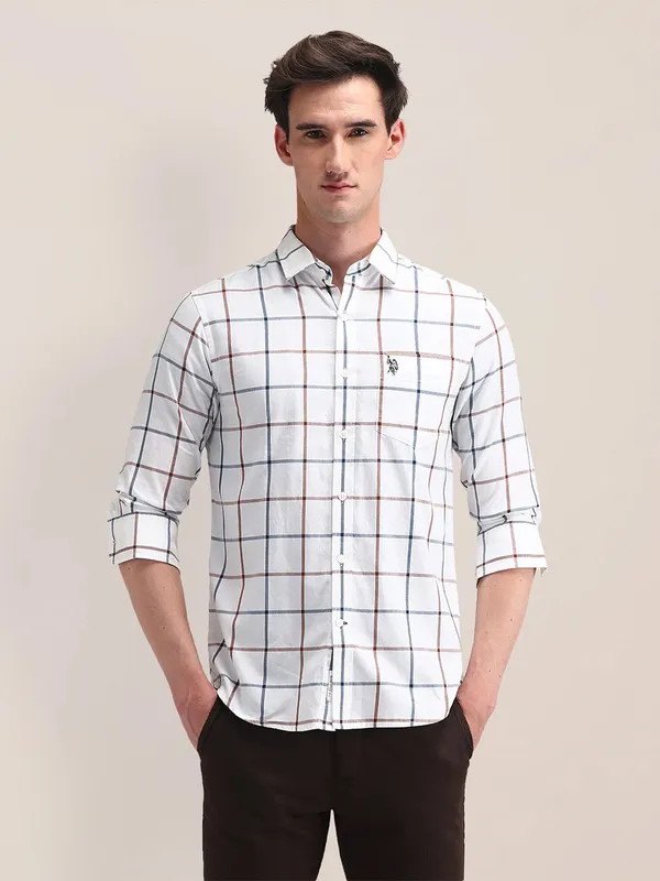 U S POLO ASSN white cotton shirt in checks patterm