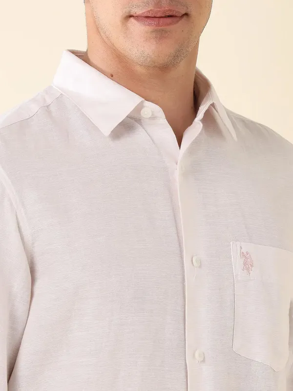 U S POLO solid light pink cotton casual wear shirt