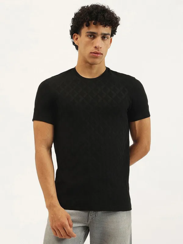 UCB black textured round neck t-shirt