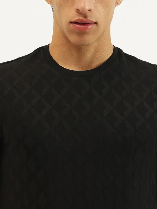 UCB black textured round neck t-shirt