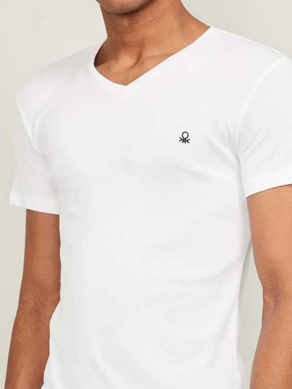 UCB casual white cotton t-shirt