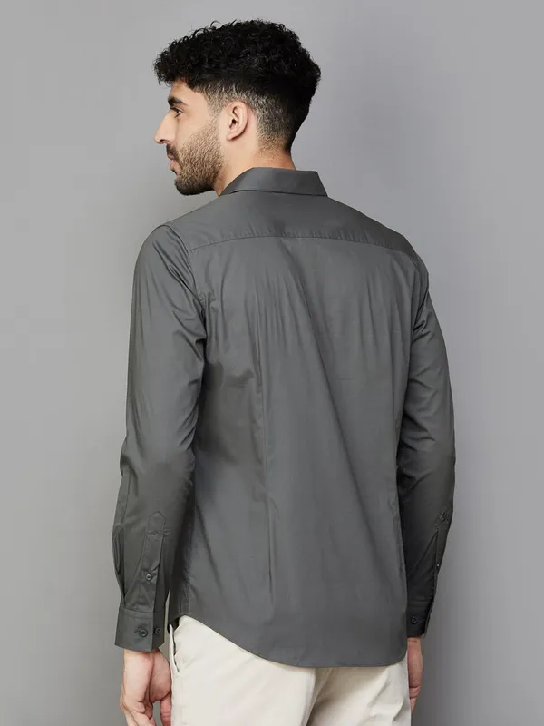 UCB dark grey cutaway collar shirt
