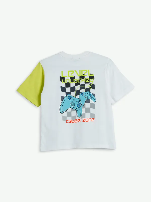 UCB knitted white half sleeves t shirt