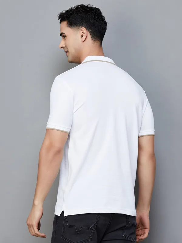 UCB mens white cotton slim fit t-shirt