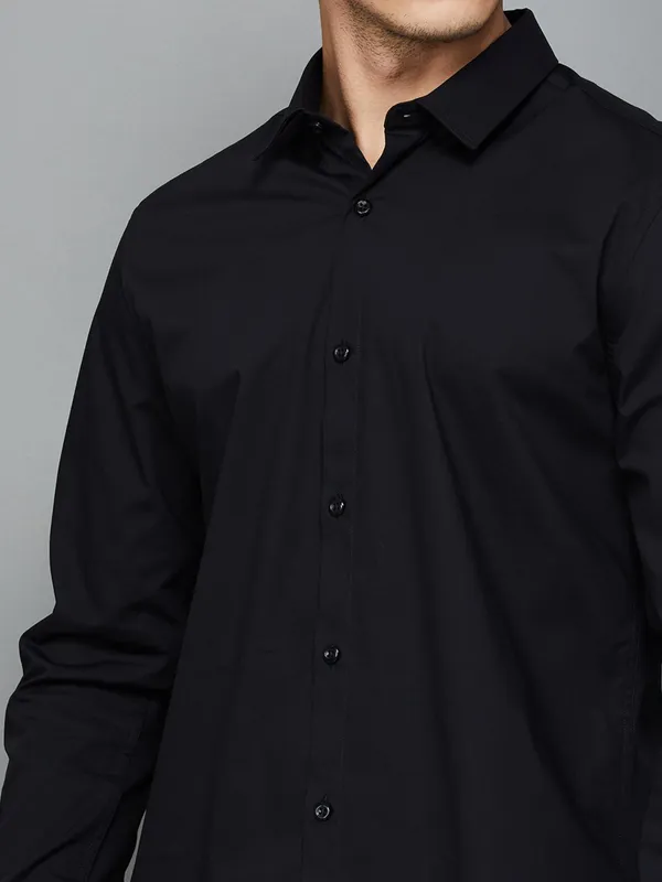 UCB plain black cotton slim fit shirt with cutaway collar