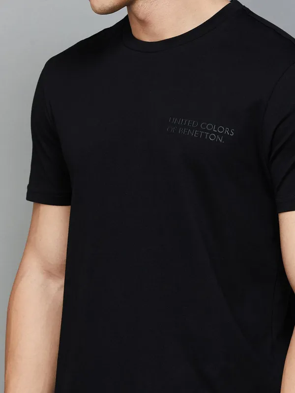 UCB plain black round neck t-shirt