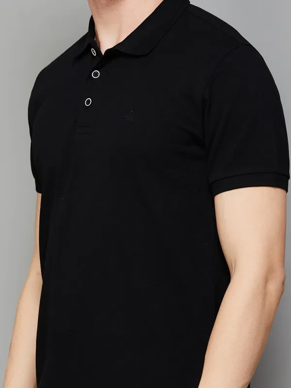 UCB plain black t-shirt in cotton fabric