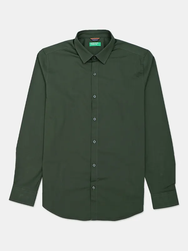 UCB plain dark green casual slim fit shirt