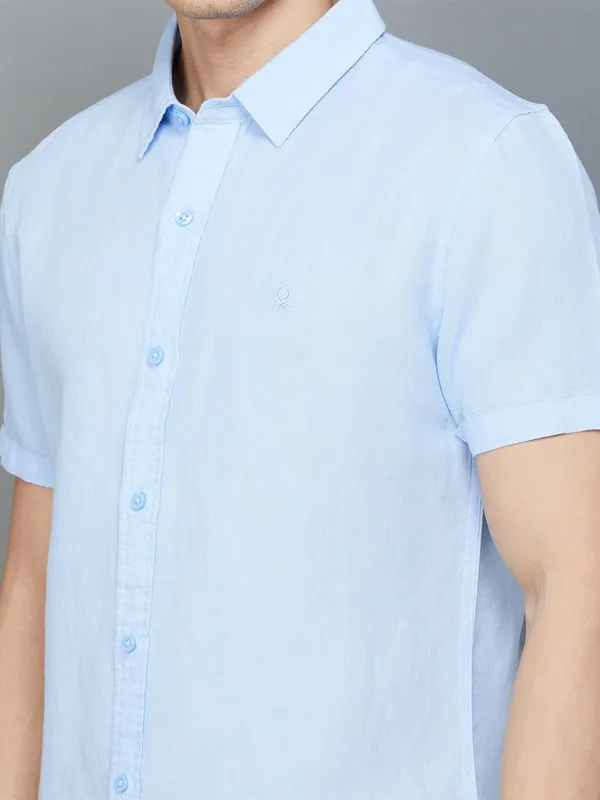 UCB plain light blue linen shirt