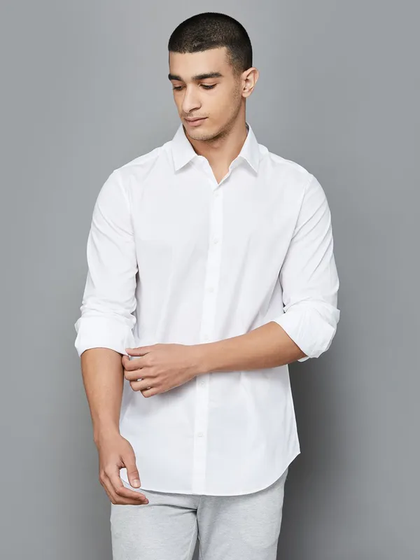 UCB plain white cotton shirt with cutaway collar