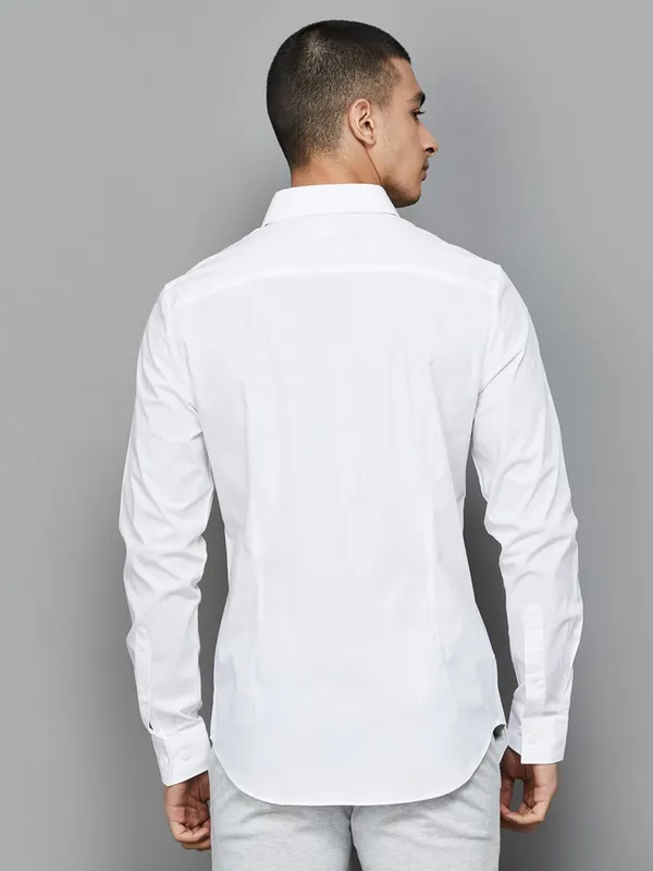 UCB plain white cotton shirt with cutaway collar