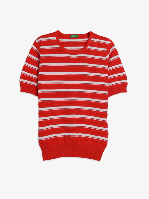 UCB red stripe top