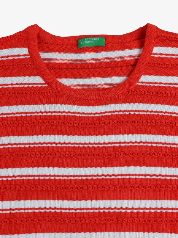UCB red stripe top