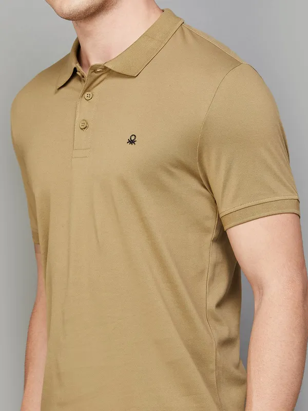 UCB slim fit cotton khakhi t-shirt for men