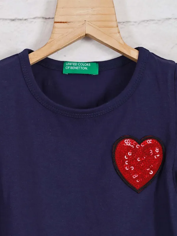 UCB Solid navy cotton round neck top