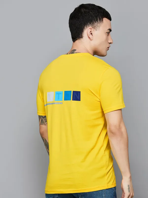 UCB yellow cotton men t-shirt in slim fit