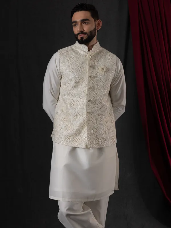 Unique off whiye rayon waistcoat set with cutwork
