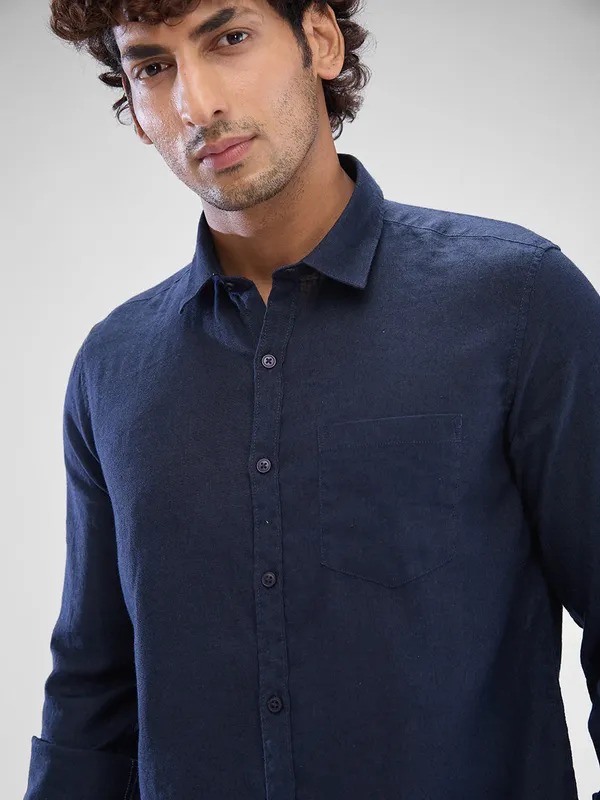 SPYKAR solid deep blue linen casual shirt