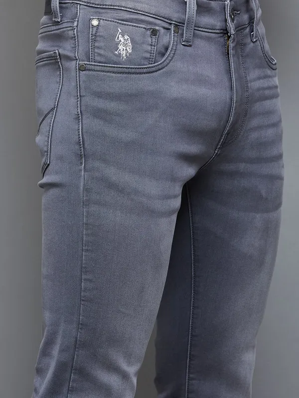 US POLO solid grey tapered fit denim jeans for men