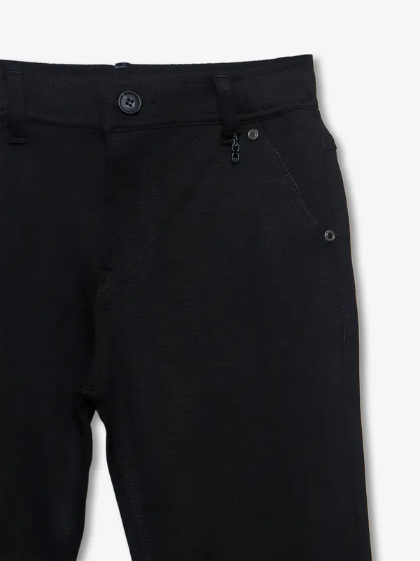 UTEX black jeans in solid