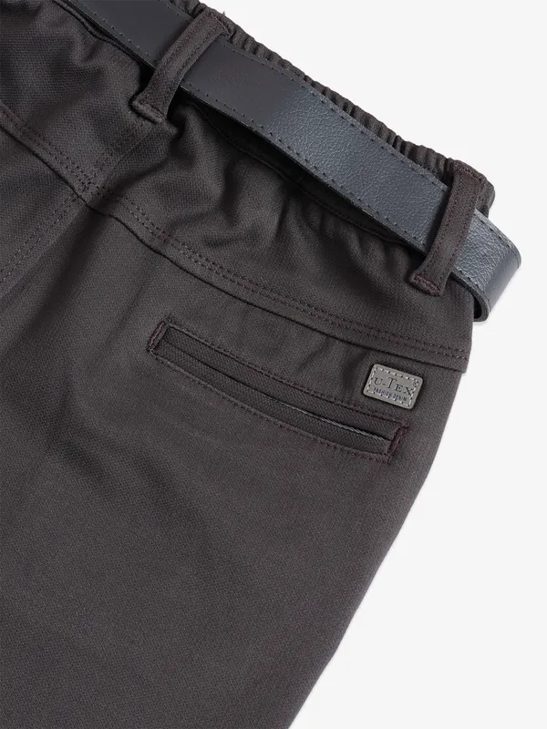 UTEX dark grey solid jeans