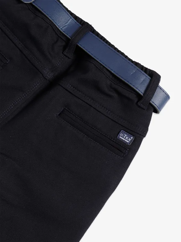 UTEX dark navy solid jeans