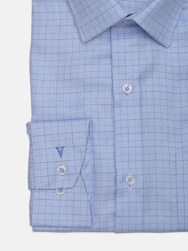 Van Heusen light blue color checks slim fit cotton shirt