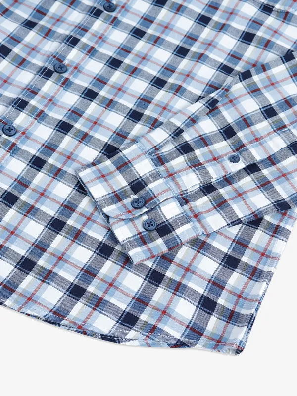 Van Heusen navy and white checks shirt