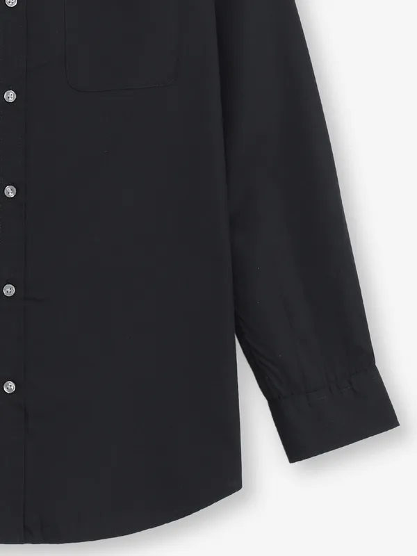 VAN HEUSEN plain black cutaway shirt for men