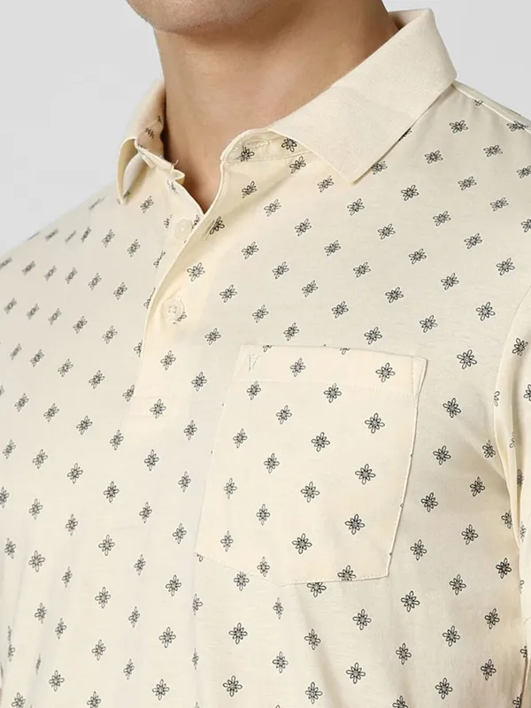VAN HEUSEN printed cream cotton slim fit t-shirt