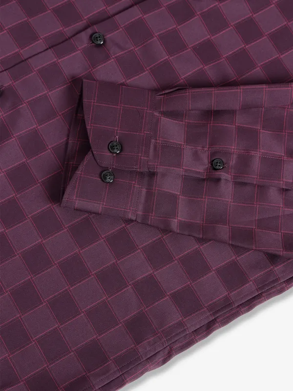 Van Heusen purple checks shirt