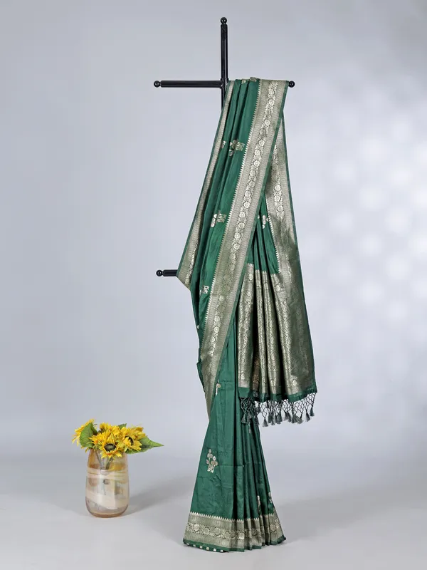 Vibrant green zari saree in semi silk fabric