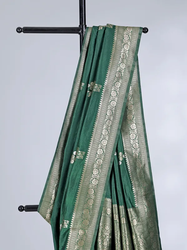 Vibrant green zari saree in semi silk fabric