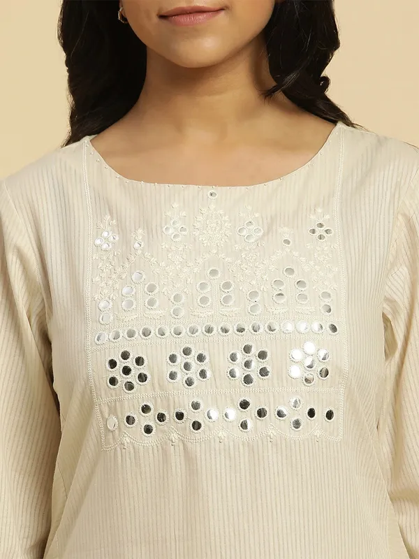 W off white cotton kurti