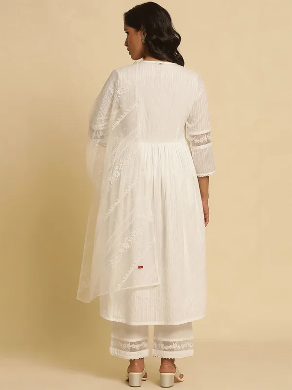W white cotton kurti set with dupatta