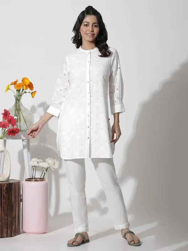 W white schiffli embroidery short kurti