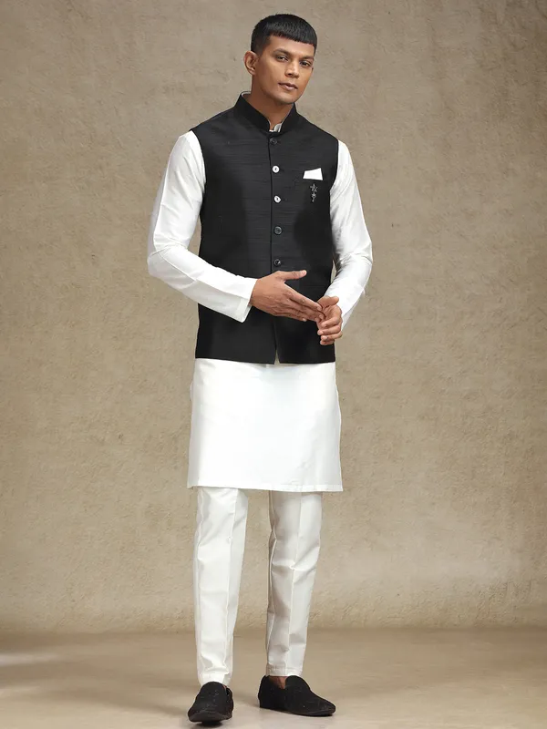 White and black waistcoat set for a stylish appearance
