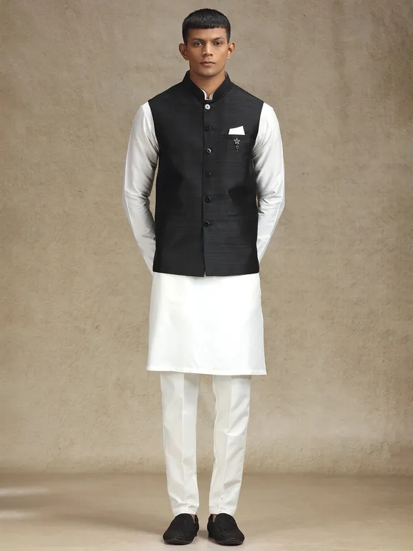 White and black waistcoat set for a stylish appearance