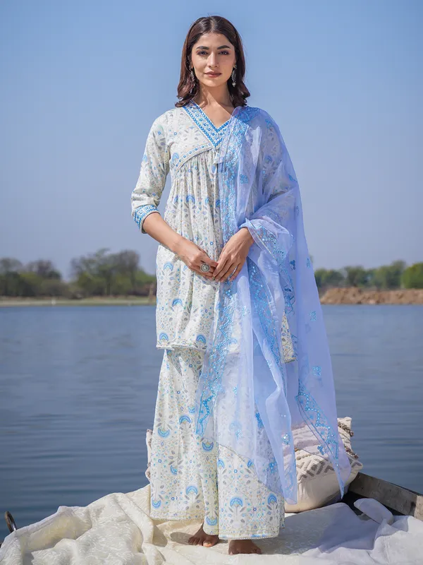 White and blue cotton printed palazzo set