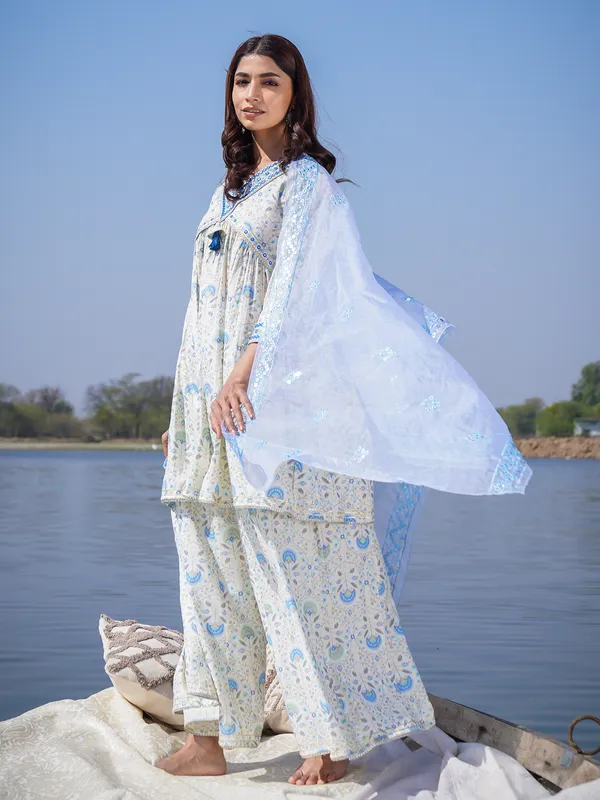 White and blue cotton printed palazzo set