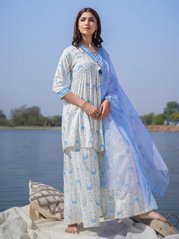 White and blue cotton printed palazzo set