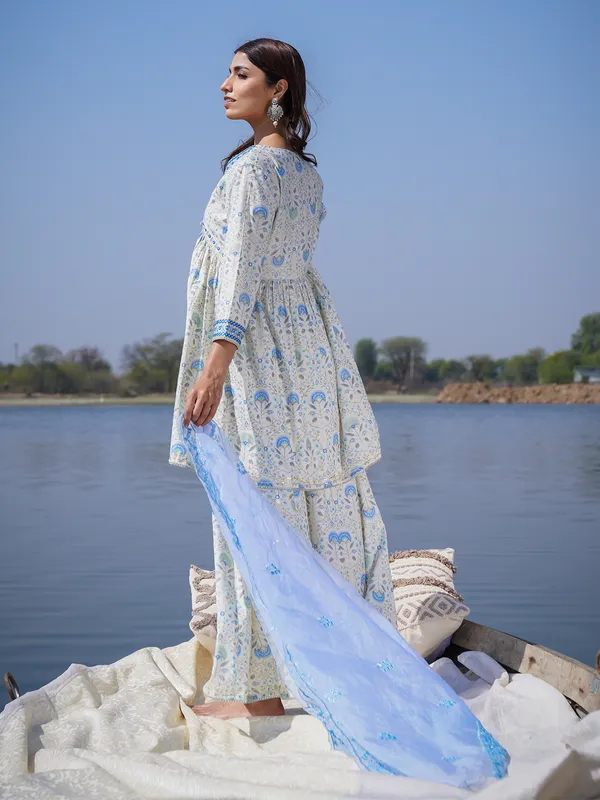 White and blue cotton printed palazzo set