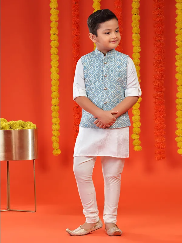 White and blue cotton waistcoat set