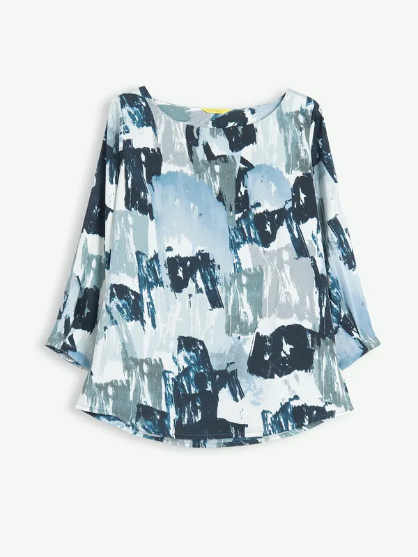 White and blue printed top in polyester