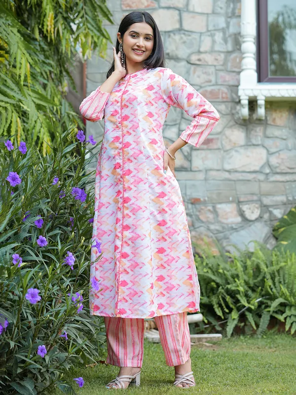 White and pink printed casual kurti