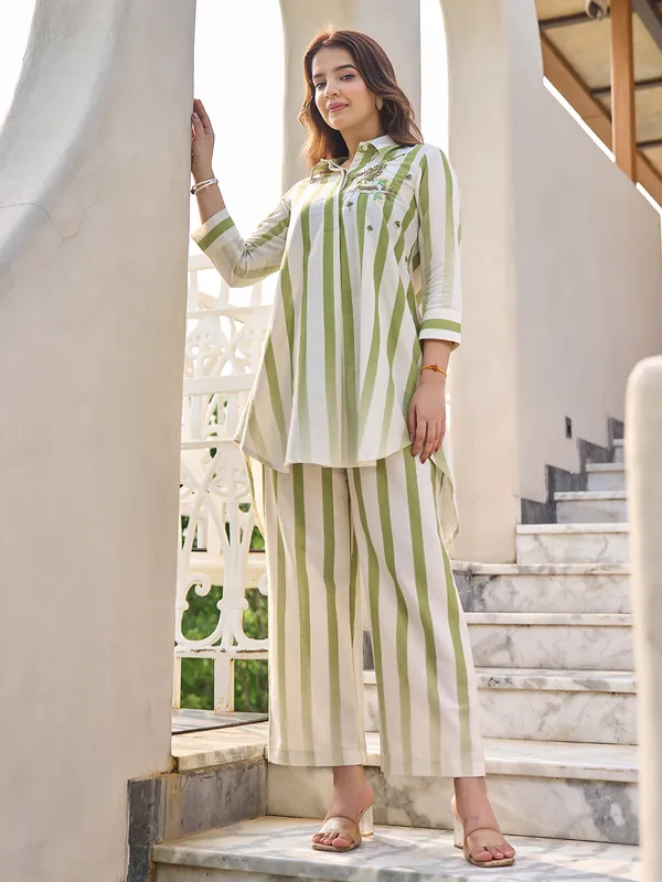 White and pista green casual wear kurti set