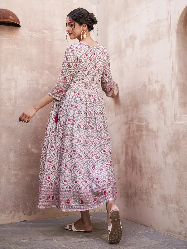 White and red cotton printed kurti